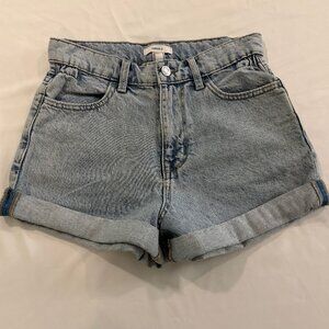 Forever 21 Rolled Cuff Denim Short Size Small‎